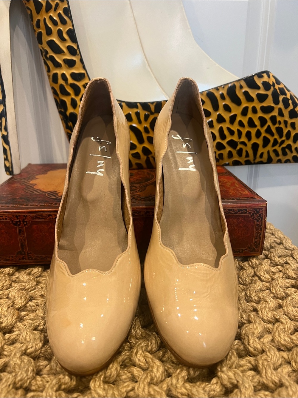 FS/NY Women’s Nude Patent Leather Block Heel Pumps Size 10B Made in Spain